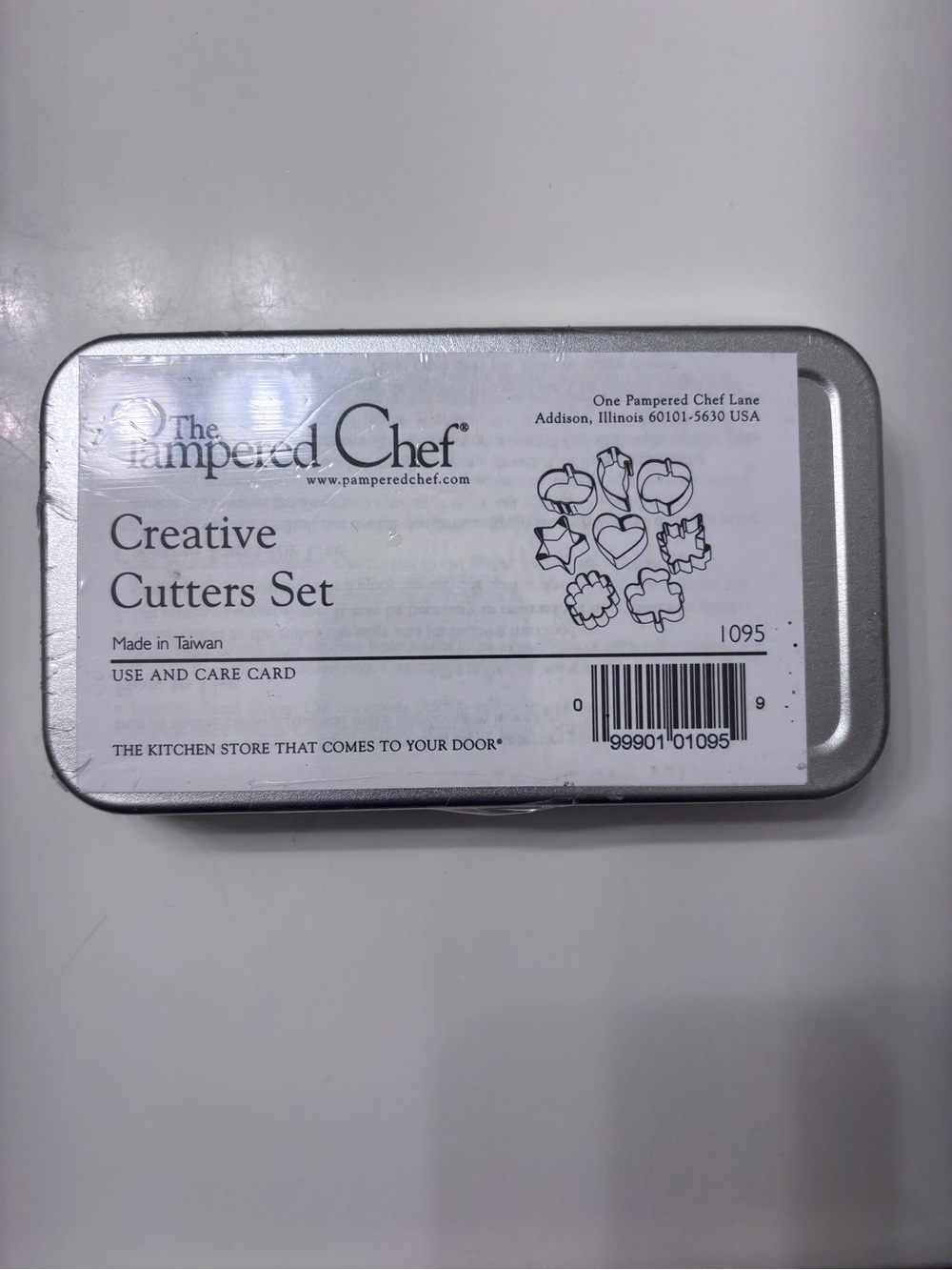 Pampered Chef Silver Creative Cutters Tin Set